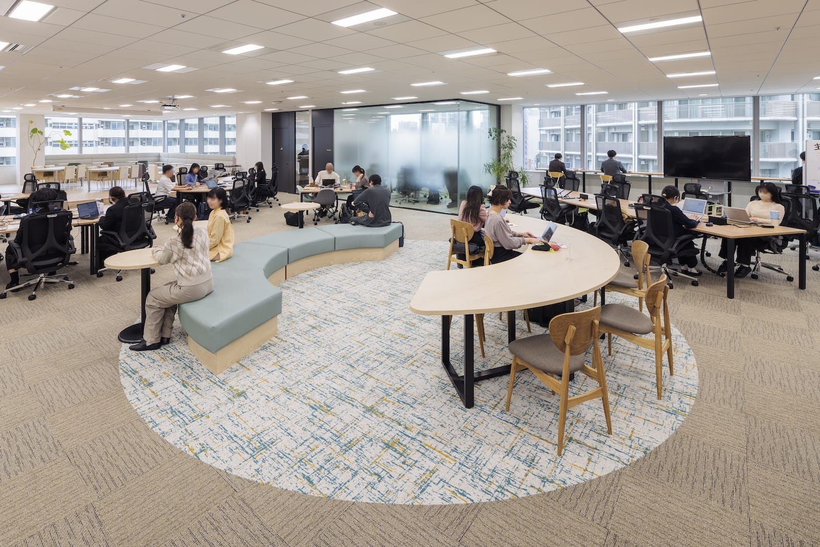 東京支店のオフィスの様子